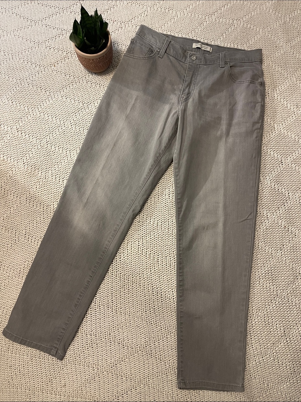 Levi’s 550 Relaxed Tapered Gray Jeans Women’s 12M Stretch High Rise